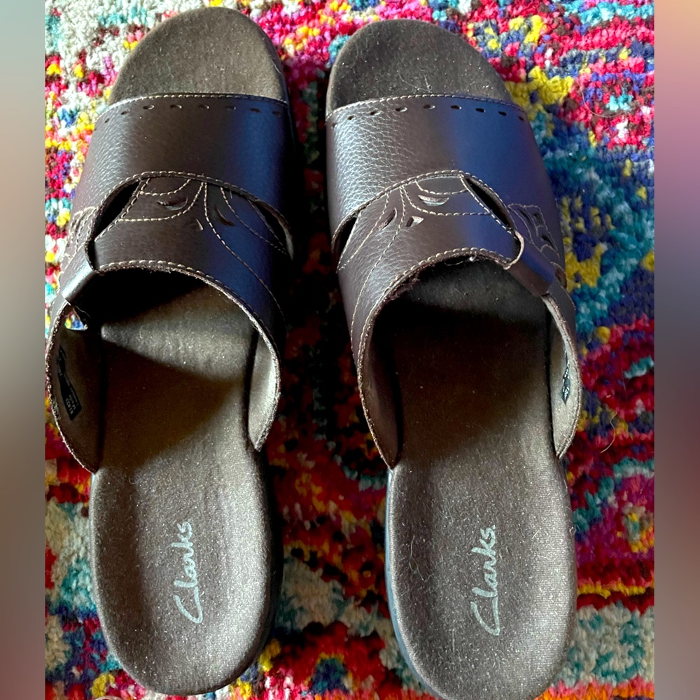 CLARKS MEDIUM HEEL OPEN TOE CLOG 11M